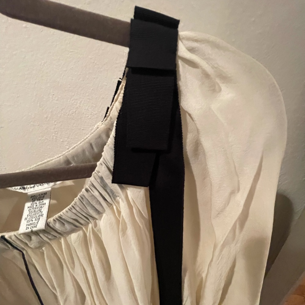 Balloon Sleeve Bow Blouse - image 2